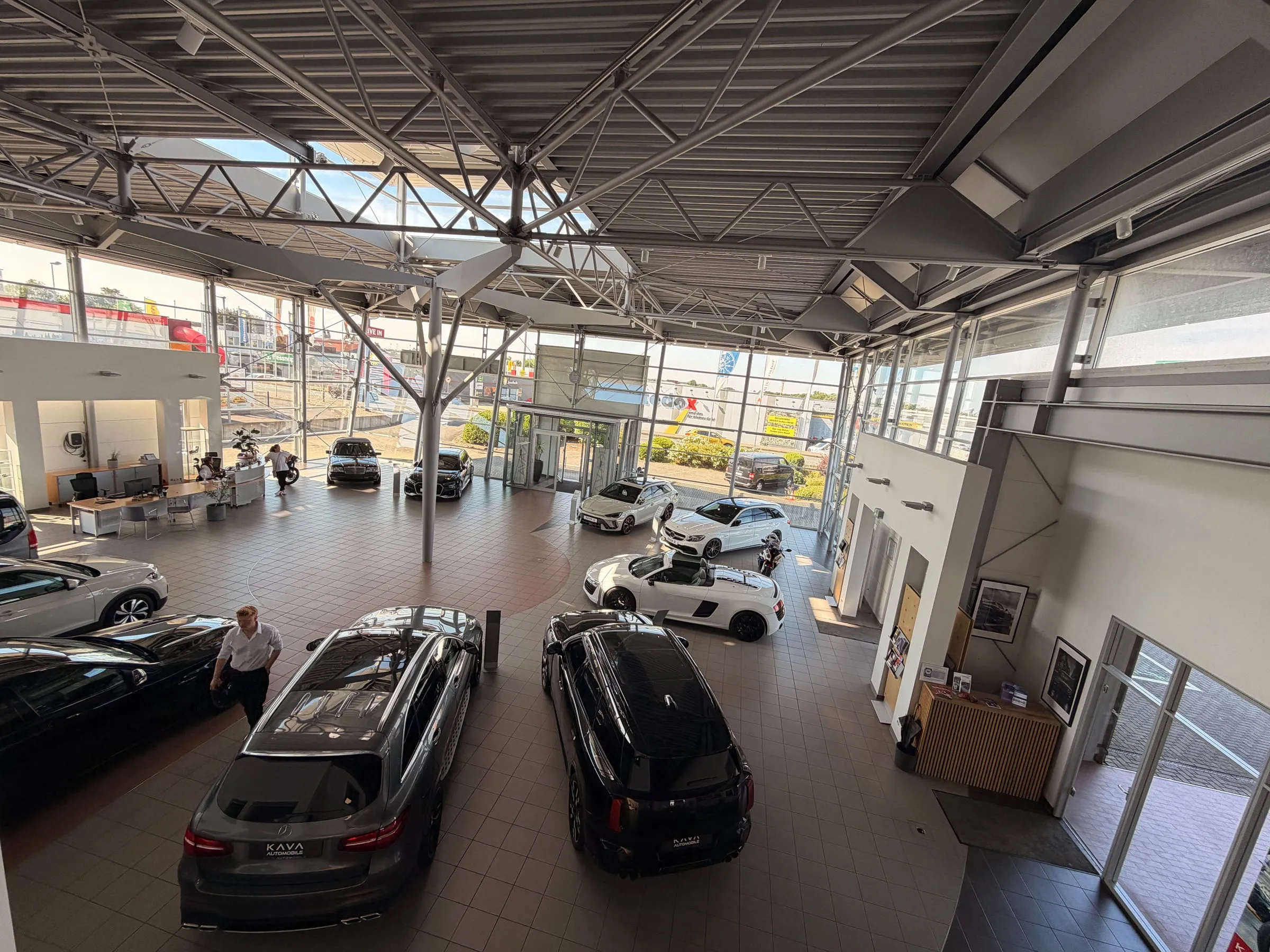 Showroom von KAVA Automobile