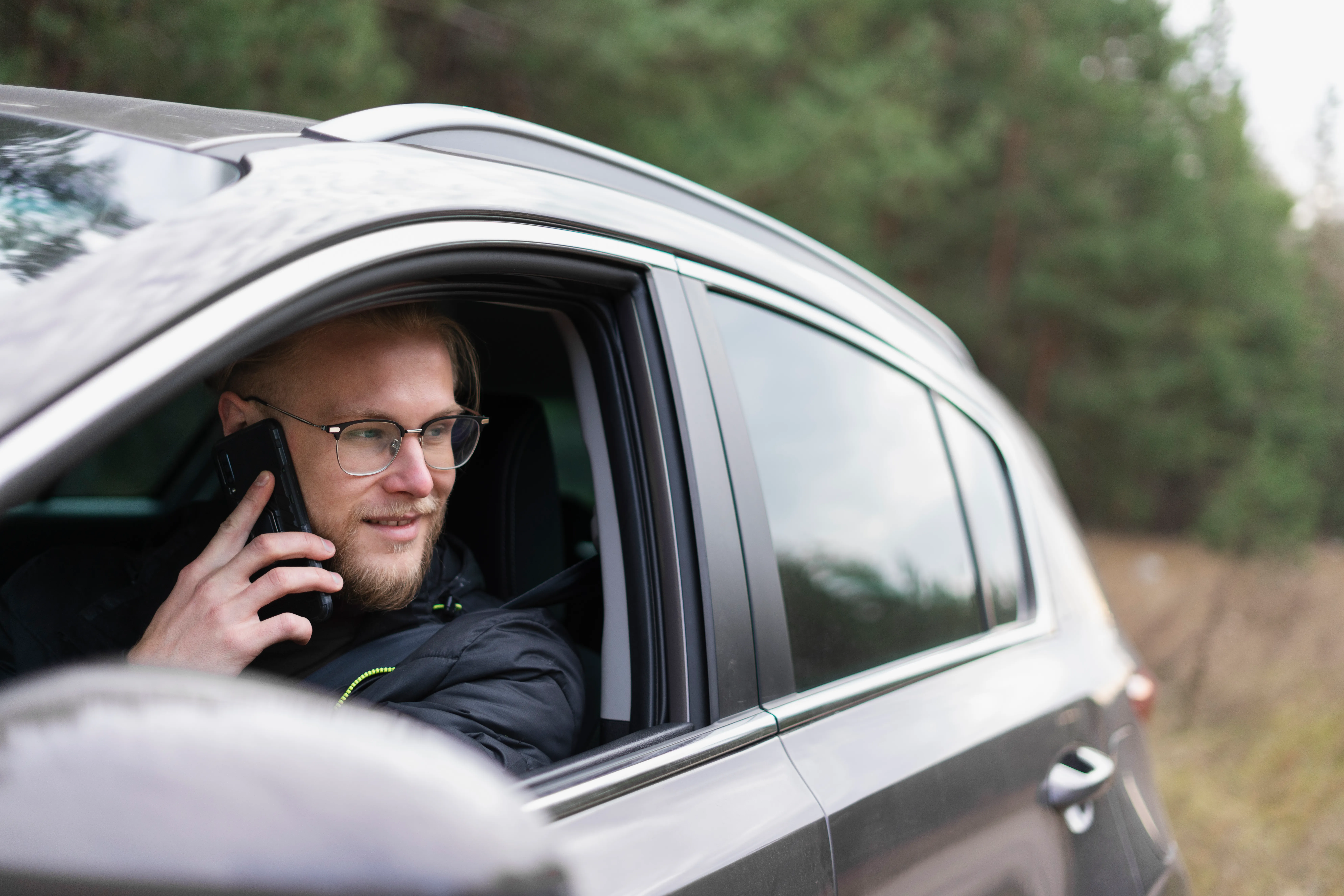 Symbolfoto: Fahrer in einem Fahrzeug